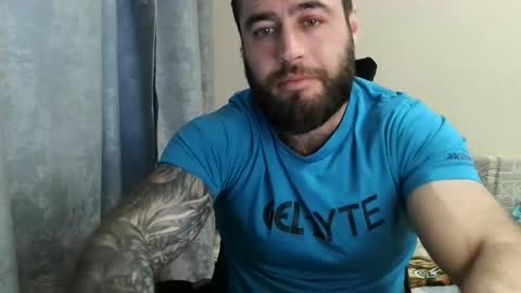 Snapshot of aaron_royal chatting on 04.27.26 Davin tayl online show from 04.27.26