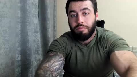 Snapshot of aaron_royal chatting on 05.20.26 Davin tayl online show from 05.20.26