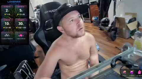 Snapshot of aaron_skye chatting on 03.19.26 Aaron Skye online show from 03.19.26
