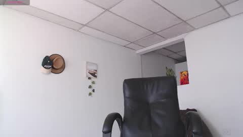 Heyy my name is Aaron online show from 09.23.25