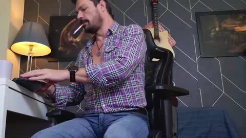 Aaron online show from 11.14.25