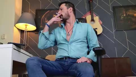 Aaron online show from 12.21.25