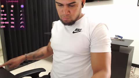 Snapshot of aaronhunter__ chatting on 09.08.25 ig aaron hunter123 online show from 09.08.25