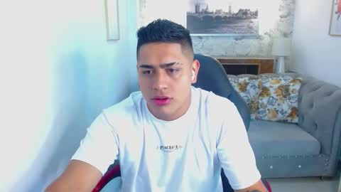 Snapshot of aaronn_12 chatting on 09.09.25 Aaron online show from 09.09.25