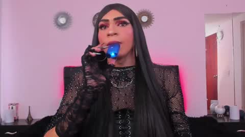 Abbigail Fuster  online show from 01.24.25