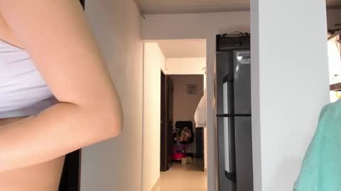 Snapshot of abby_saenz01 chatting on 09.20.25 Abby Saenz online show from 09.20.25