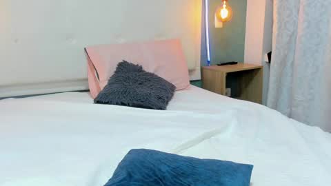 Snapshot of abbydixon1 chatting on 12.20.24 Abby Dixon online show from 12.20.24