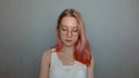 Abby Lovense is active online show from 12.11.24