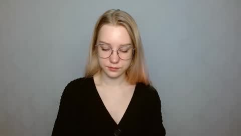 Abby Lovense is active online show from 01.17.25