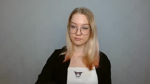 Abby Lovense is active online show from 01.21.25