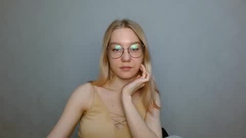 Abby Lovense is active online show from 01.23.25