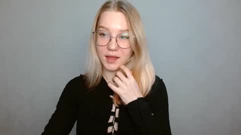 Abby Lovense is active online show from 02.07.25