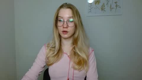 Abby Lovense is active online show from 09.28.25