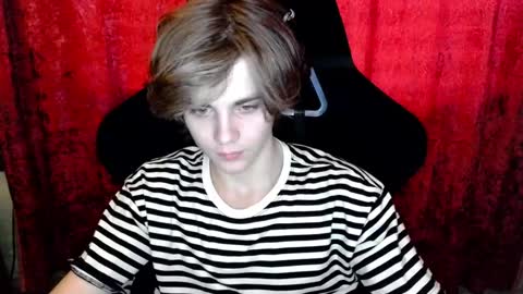 Snapshot of abbysal_blade chatting on 12.20.24 abbysal_blade online show from 12.20.24