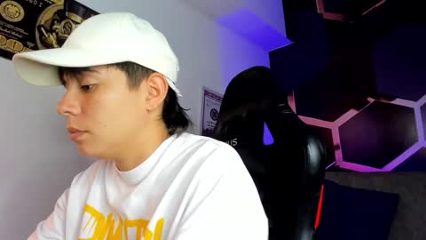 Snapshot of abbysmiitth_ chatting on 11.29.25 Abby Smith online show from 11.29.25