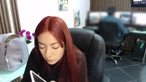 Abby Stones online show from 02.05.25