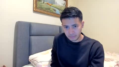 Independence model AbelAsburgo online show from 09.20.25