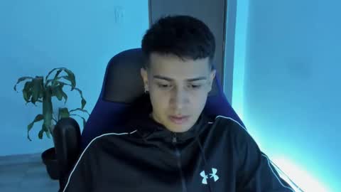 Independence model AbelAsburgo online show from 11.06.25