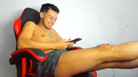 Snapshot of abelasburgo chatting on 07.11.26 Independence model AbelAsburgo online show from 07.11.26
