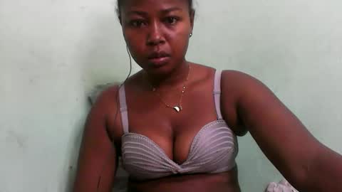 Snapshot of abella677022 chatting on 02.20.26 abella677022 online show from 02.20.26