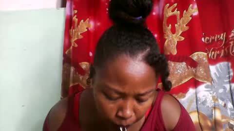 Snapshot of abella677022 chatting on 03.25.26 abella677022 online show from 03.25.26