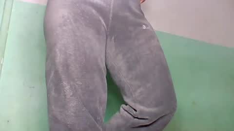 Snapshot of abella677022 chatting on 06.17.26 abella677022 online show from 06.17.26