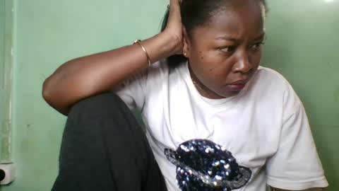 Snapshot of abella677022 chatting on 06.29.26 abella677022 online show from 06.29.26