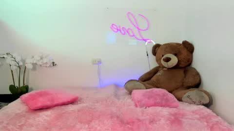  Abella and Kendra  online show from 01.08.25