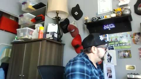 Snapshot of abennett76 chatting on 05.27.26 AJ online show from 05.27.26