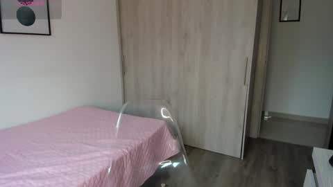 Snapshot of abigail_w chatting on 12.30.24 abigail online show from 12.30.24