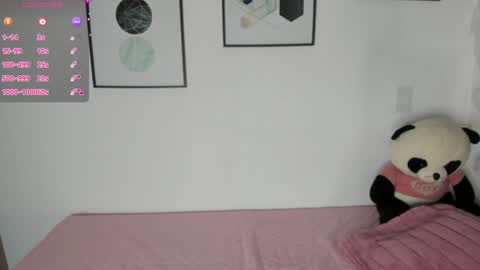 Snapshot of abigail_w chatting on 10.14.25 abigail online show from 10.14.25