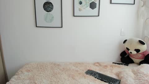 Snapshot of abigail_w chatting on 11.07.25 abigail online show from 11.07.25