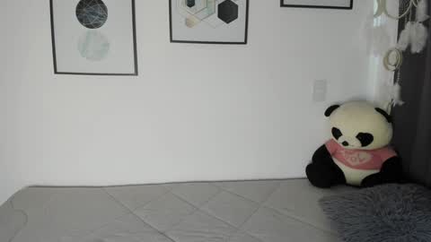 Snapshot of abigail_w chatting on 11.19.25 abigail online show from 11.19.25