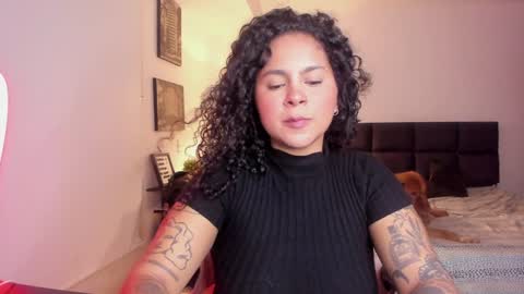 Snapshot of abigaill_13 chatting on 12.27.24 Abigail online show from 12.27.24