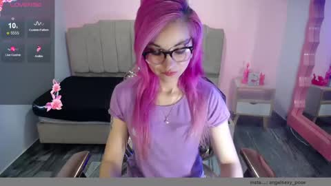 Snapshot of abril_ch_ chatting on 10.16.25 abril_ch_ online show from 10.16.25