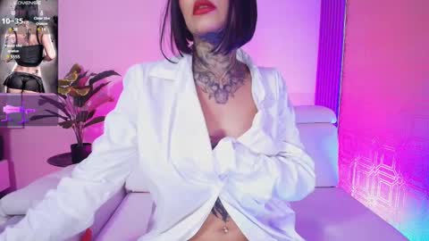 Snapshot of abrilfaccini chatting on 12.30.24 ABRILFACCINI online show from 12.30.24