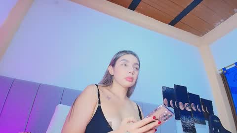 Abril online show from 03.10.26