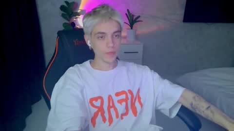 Snapshot of abslut chatting on 09.13.25 Nick online show from 09.13.25