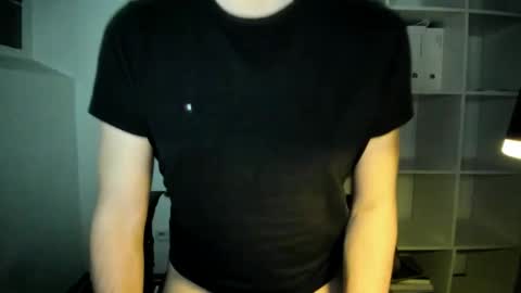 Snapshot of achtinch chatting on 01.12.25 ACHTINCH online show from 01.12.25