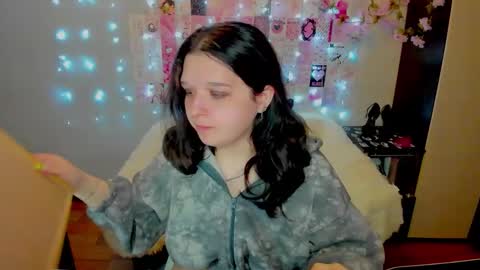 Kate online show from 04.14.26