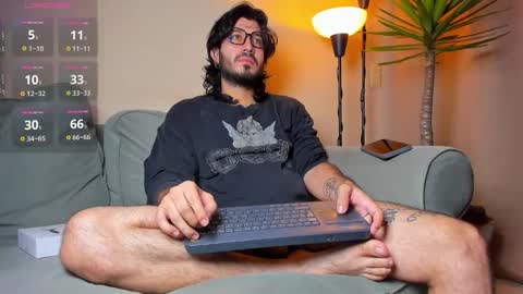 Snapshot of ackerman_eren_ chatting on 12.19.25 R. online show from 12.19.25