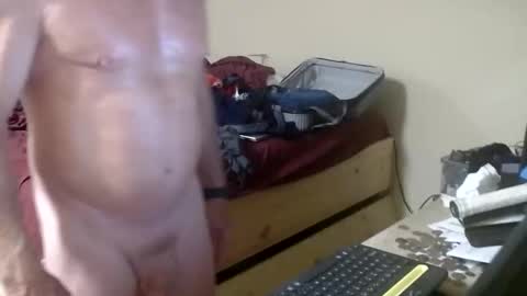 Snapshot of activeandfitguy chatting on 05.27.26 activeandfitguy online show from 05.27.26