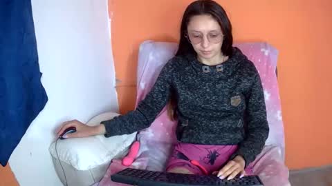 Snapshot of ada_naugthy1 chatting on 06.07.26 Ada naugthy28 online show from 06.07.26