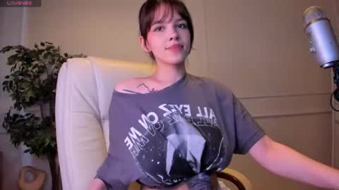 Snapshot of adalyn_glow chatting on 06.27.26 Adalyn online show from 06.27.26