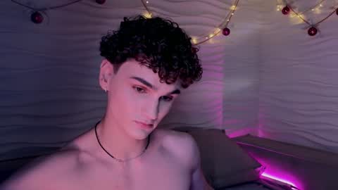 Snapshot of adam_21cm chatting on 01.10.25 Adam online show from 01.10.25