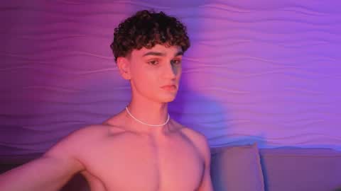 Snapshot of adam_21cm chatting on 10.07.25 Adam online show from 10.07.25