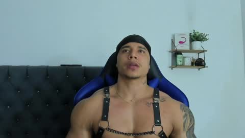 adam boss online show from 04.01.26