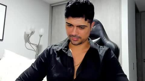 Snapshot of adam_clarke chatting on 01.21.25 adam clarke online show from 01.21.25