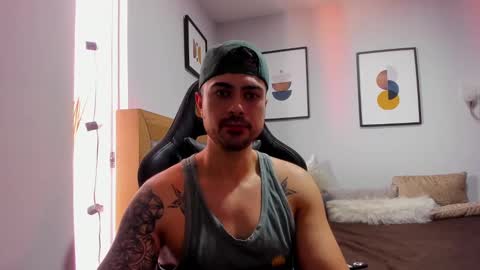 Snapshot of adam_clarke chatting on 01.31.25 adam clarke online show from 01.31.25