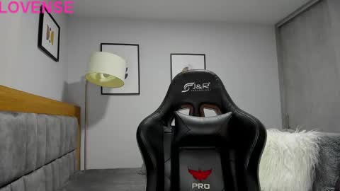 Snapshot of adam_clarke chatting on 09.17.25 adam clarke online show from 09.17.25